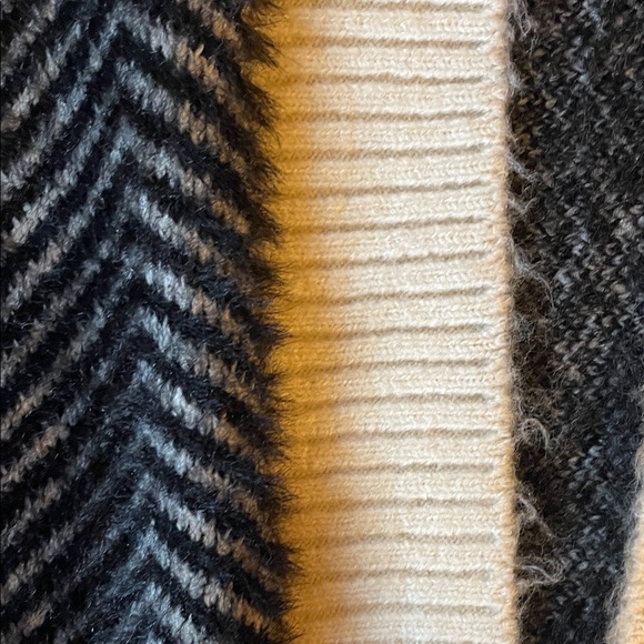 Super Cozy Chevron Cardigan Shawl - Picture 3 of 5